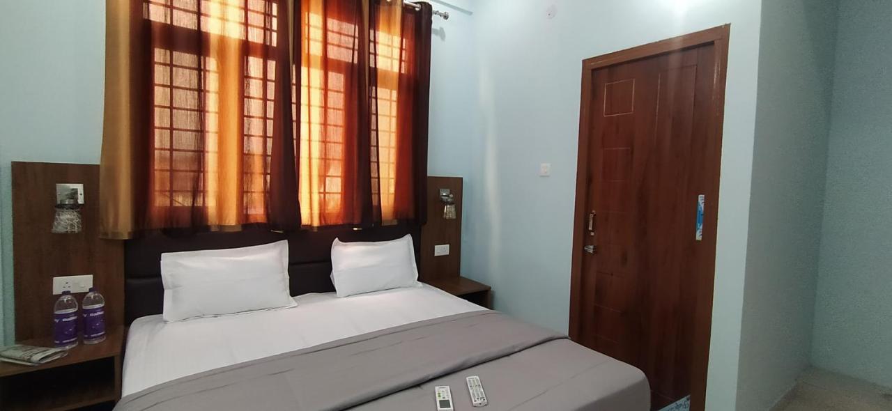 Hotel Comfort Inn Homestay Dehradun Exterior foto